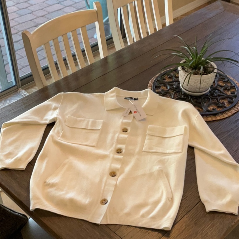 NWT Women’s Suprelook Cardigan